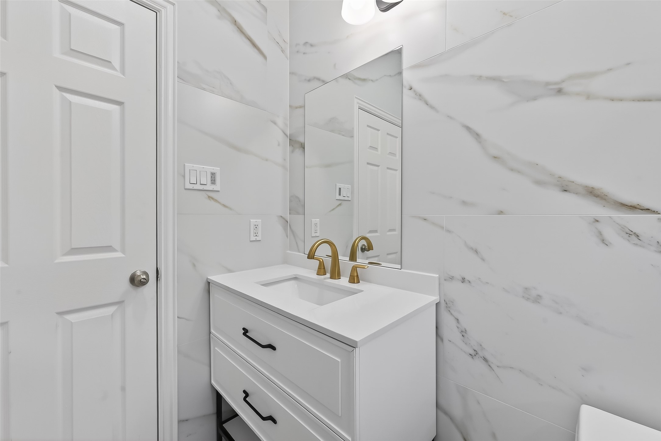 5919 Turtle Beach Lane Houston, TX 77036 - Photo 24 of 47