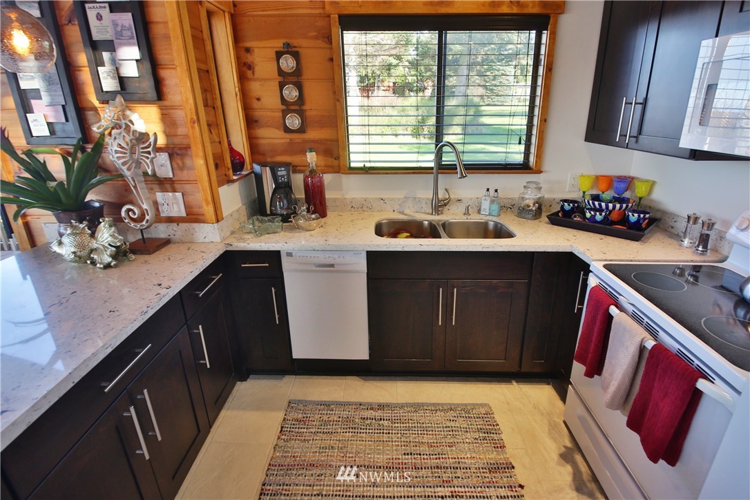 2971 Saratoga Road Langley, WA 98260 - Photo 14 of 25 Gallery Image 14