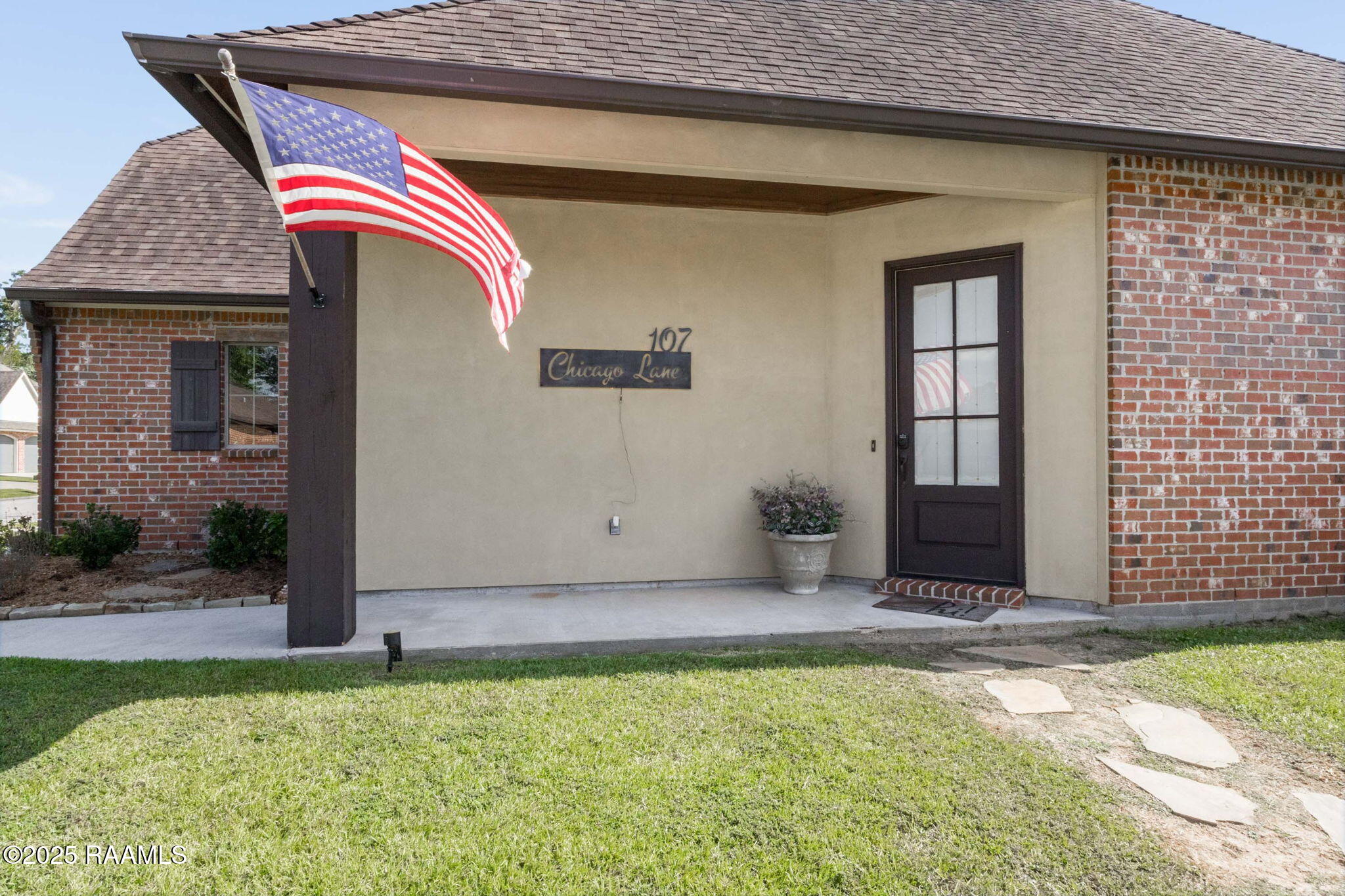 107 Chicago Lafayette, LA 70506 - Photo 2 of 23 2-web-or-mls-107 Chicago Lane-23