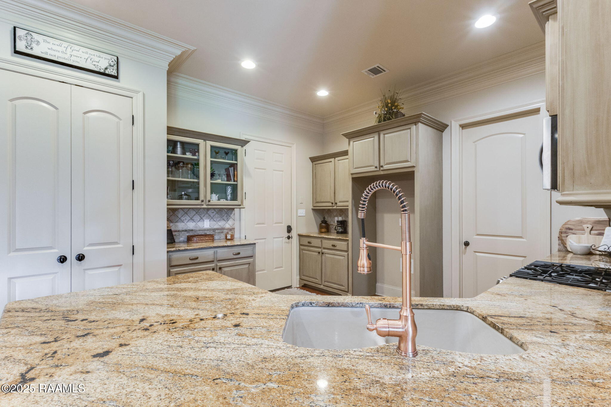 107 Chicago Lafayette, LA 70506 - Photo 6 of 23 13-web-or-mls-107 Chicago Lane-9