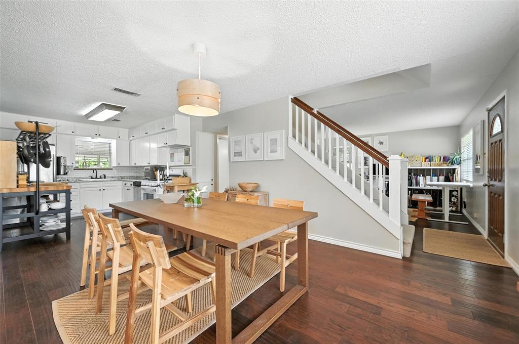 2004 Valley Lane Arlington, TX 76013 - Photo 12 of 39