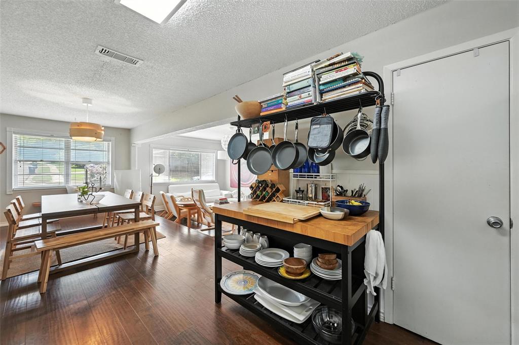 2004 Valley Lane Arlington, TX 76013 - Photo 18 of 39