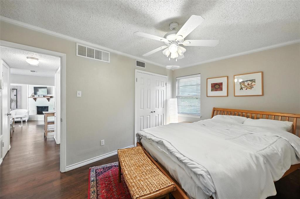 2004 Valley Lane Arlington, TX 76013 - Photo 24 of 39