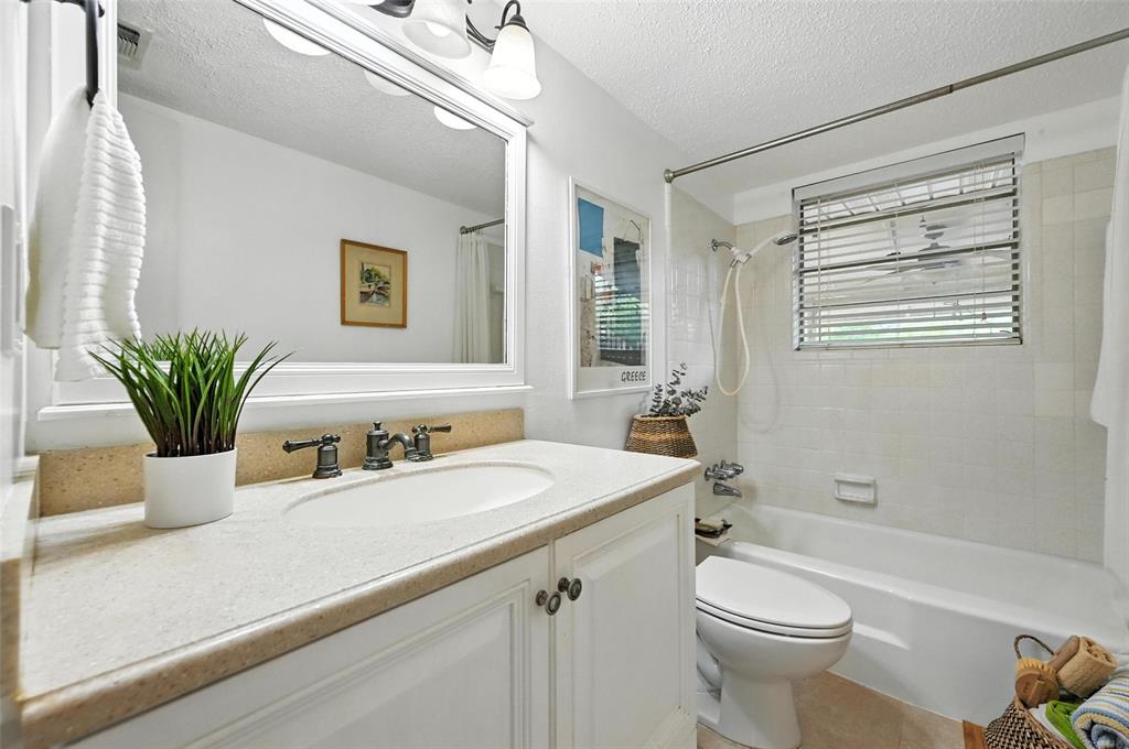 2004 Valley Lane Arlington, TX 76013 - Photo 25 of 39