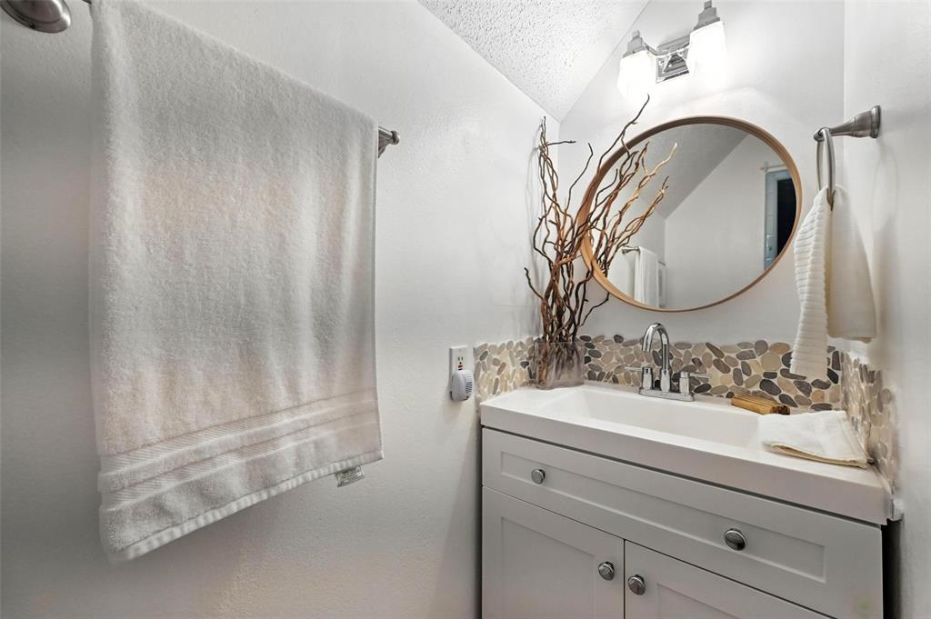 2004 Valley Lane Arlington, TX 76013 - Photo 27 of 39