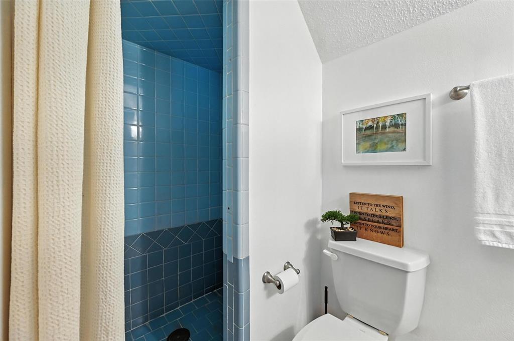 2004 Valley Lane Arlington, TX 76013 - Photo 28 of 39