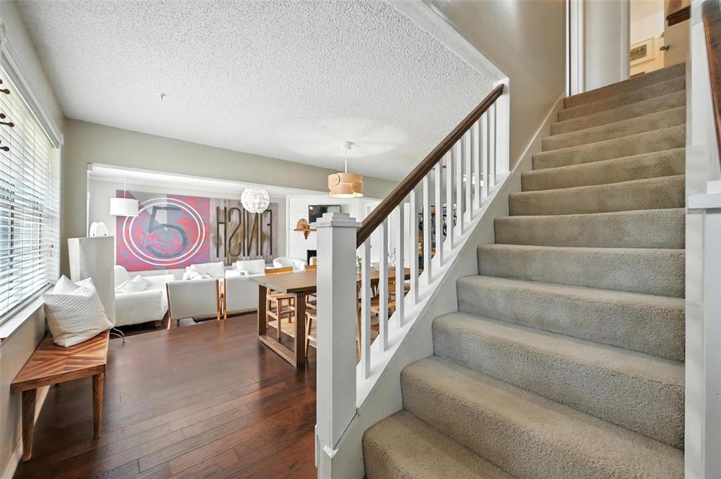 2004 Valley Lane Arlington, TX 76013 - Photo 5 of 39