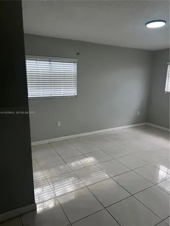 $2,100 | 469 Northeast 207th Lane, Unit 108, Miami, FL 33179