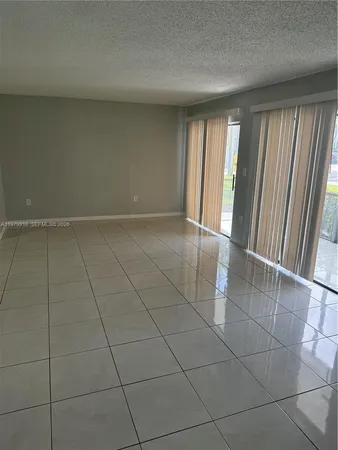 $2,100 | 469 Northeast 207th Lane, Unit 108, Miami, FL 33179