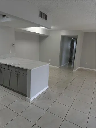 $2,100 | 469 Northeast 207th Lane, Unit 108, Miami, FL 33179