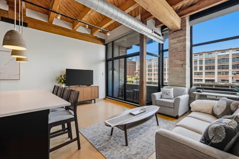 $424,900 | 200 South Water Street, Unit 104, Milwaukee, WI 53204