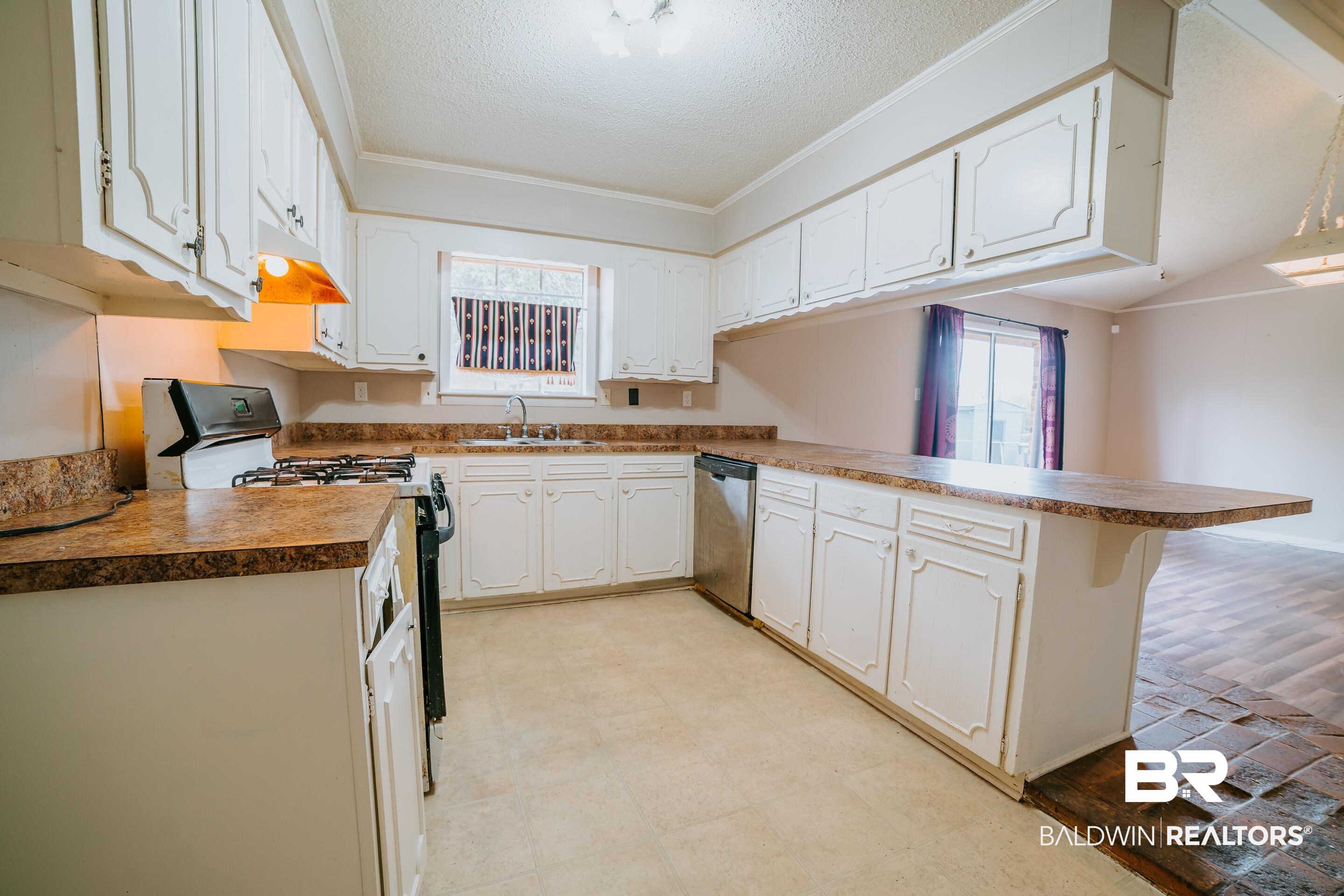 4227 Golfway Drive Eight Mile, AL 36613 - Photo 9 of 22