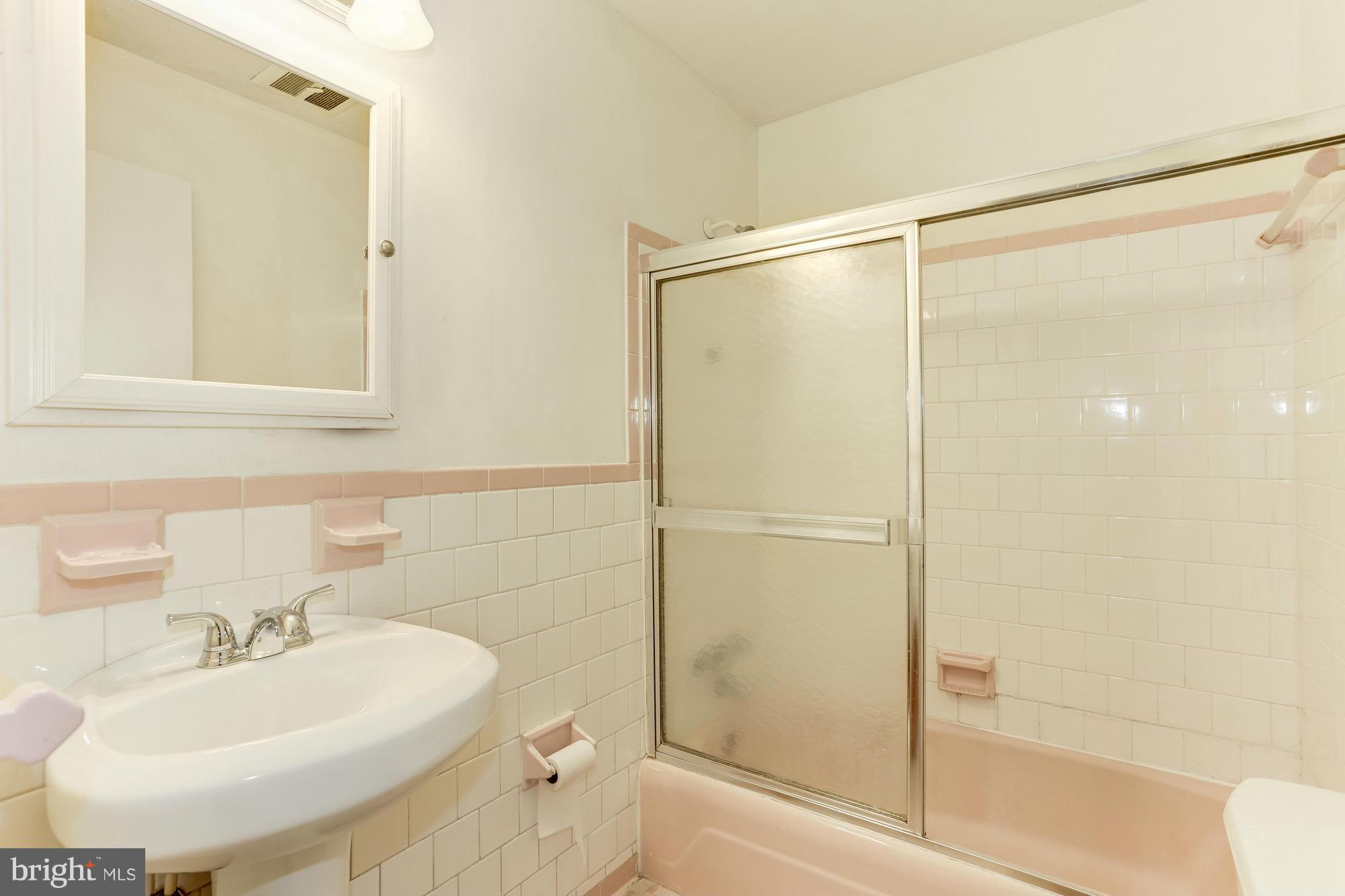 7205 Good Luck Road New Carrollton, MD 20784 - Photo 8 of 18 Bath