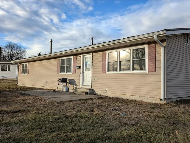 $160,000 | 322 East 15th Street, Horton, KS 66439