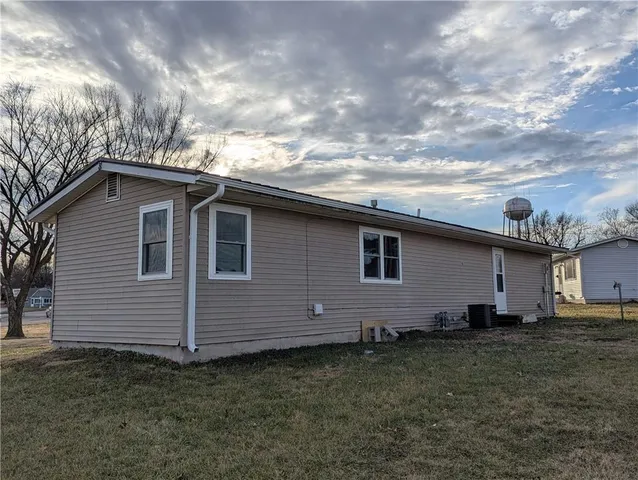 $160,000 | 322 East 15th Street, Horton, KS 66439