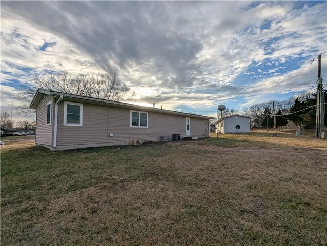 $160,000 | 322 East 15th Street, Horton, KS 66439