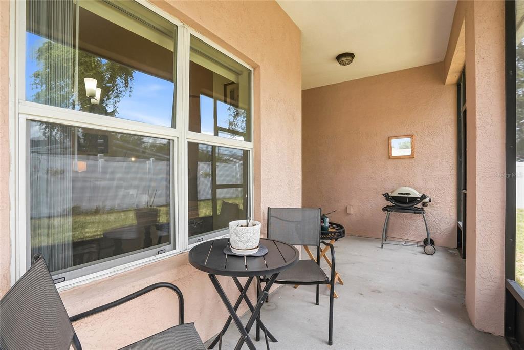 2906 West Douglas Street Tampa, FL 33607 - Photo 26 of 36 a room with furniture and a window