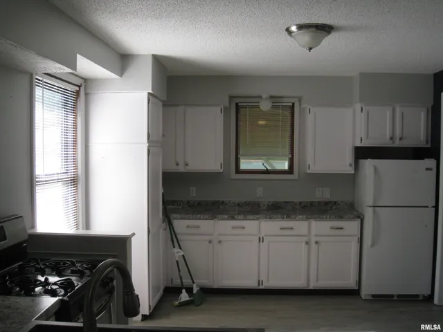 $104,900 | 1346 Chestnut Street, Quincy, IL 62301