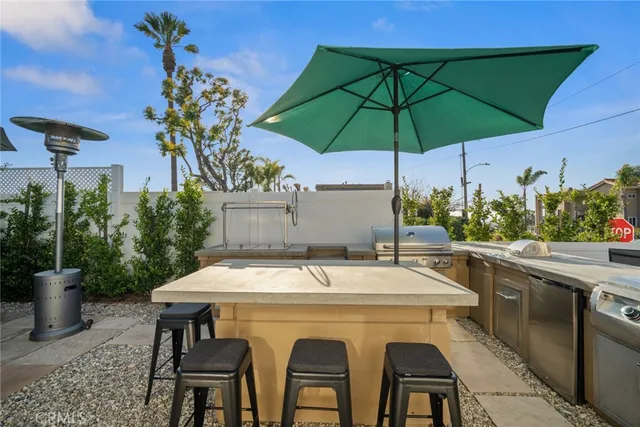 a view of a terrace with sitting area