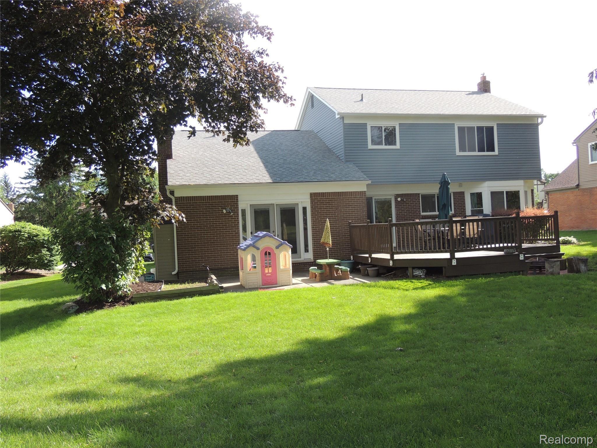 642 Baker Street Rochester, MI 48307 - Photo 20 of 20 Exterior Back.JPG