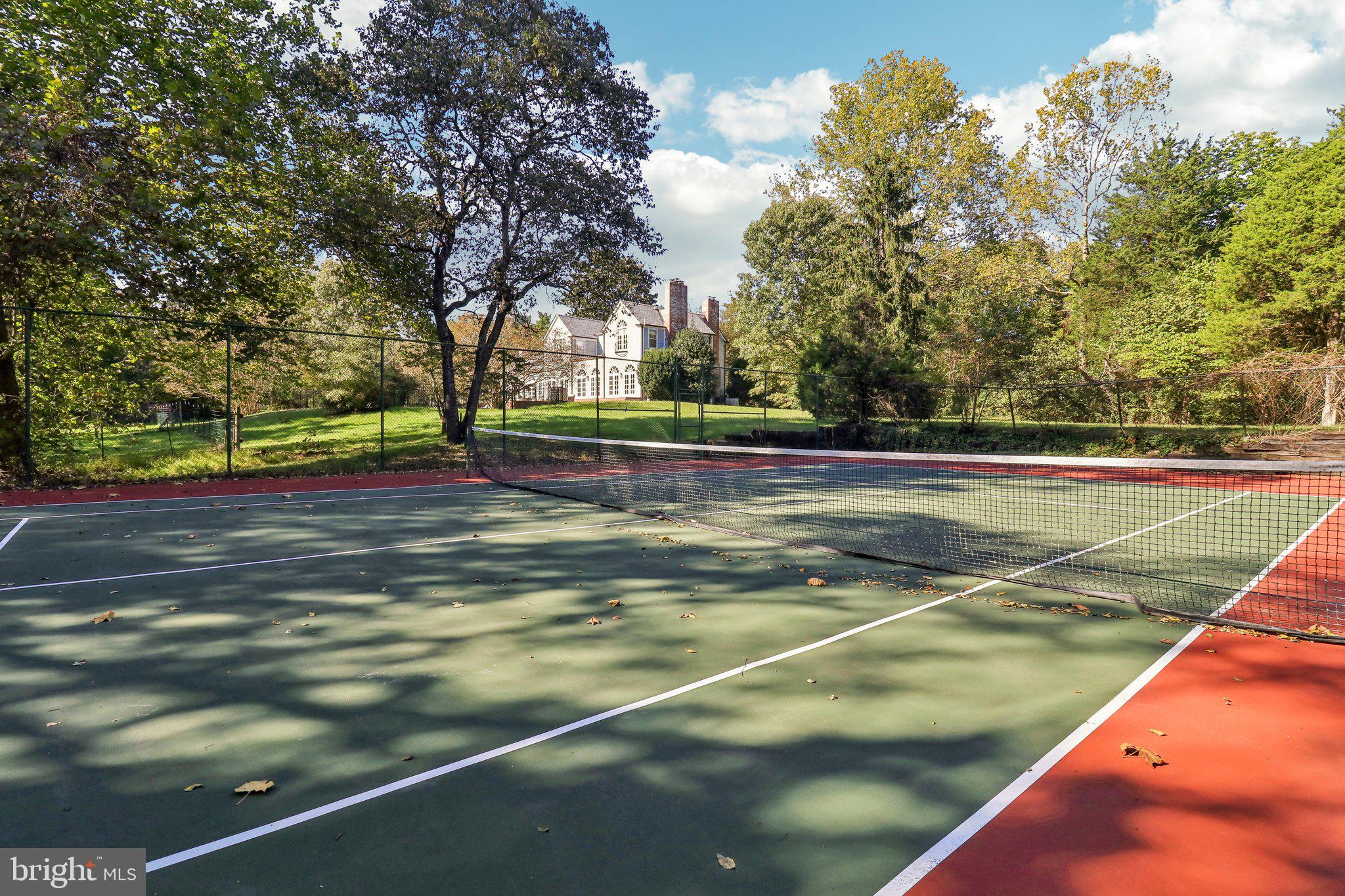 10650 Gunston Road Lorton, VA 22079 - Photo 60 of 73 a view of a tennis court