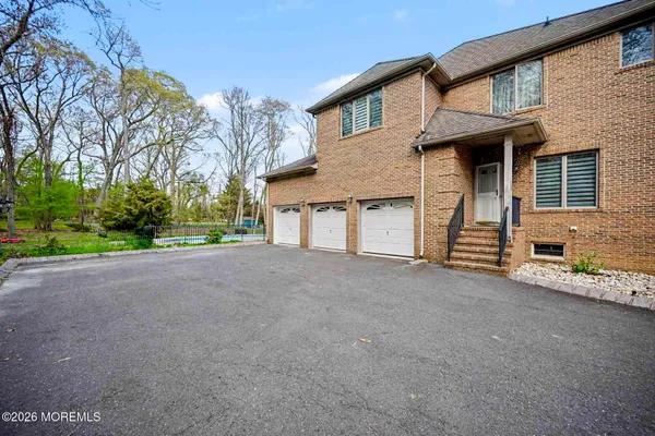 $1,800,000 | 14 Black Walnut Way, Marlboro, NJ 07746