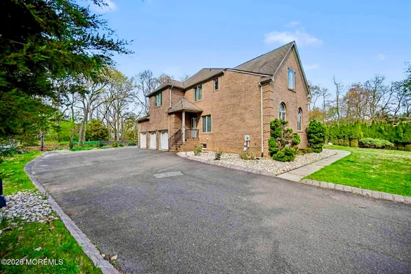 $1,800,000 | 14 Black Walnut Way, Marlboro, NJ 07746