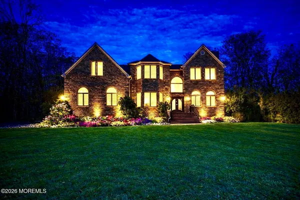 $1,800,000 | 14 Black Walnut Way, Marlboro, NJ 07746