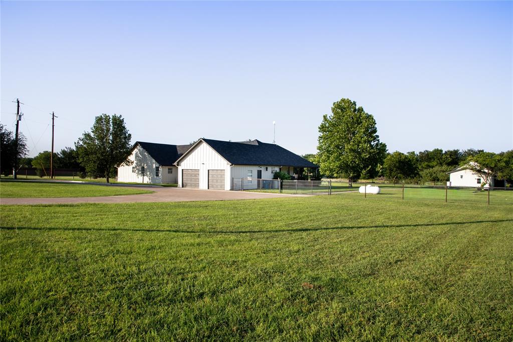 1324 Tidwell Road Weatherford, TX 76087 - Photo 2 of 39