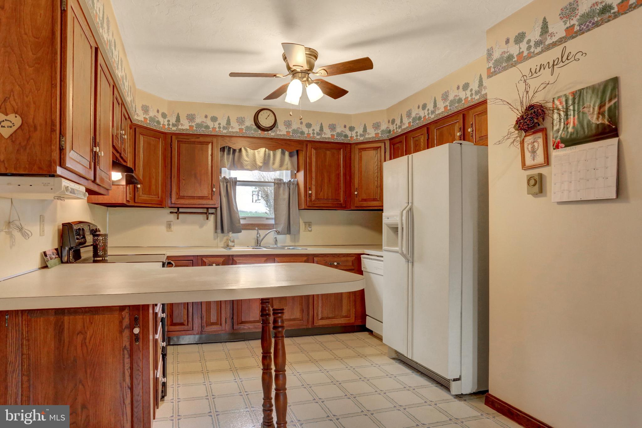 5842 Ambau Road Spring Grove, PA 17362 - Photo 16 of 35