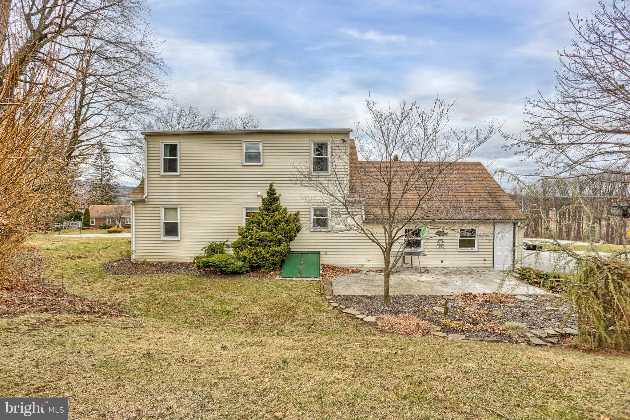 5842 Ambau Road Spring Grove, PA 17362 - Photo 7 of 35