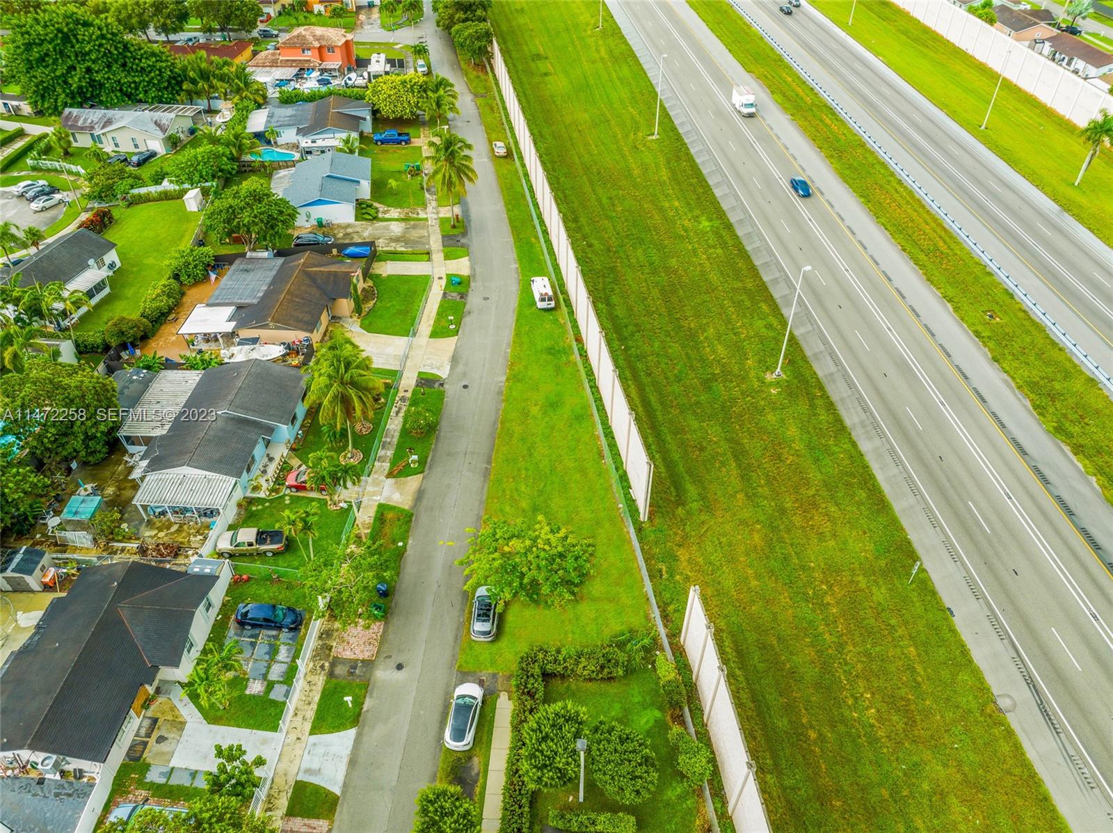 256 Sw Street Homestead, FL 33032 - Photo 2 of 12 Photo 2