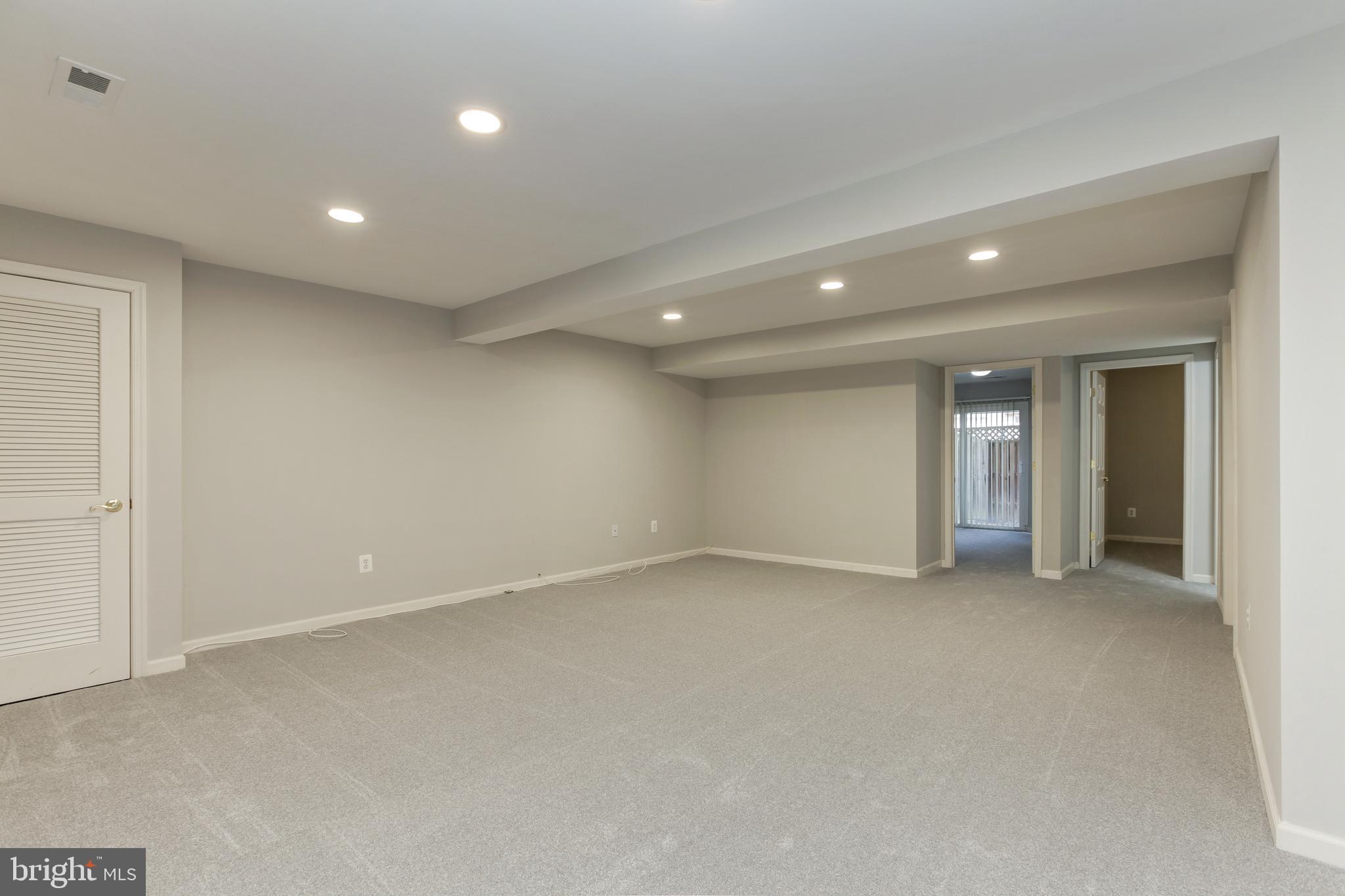 811 Highland Ridge Avenue Gaithersburg, MD 20878 - Photo 39 of 49 Gallery Image 39