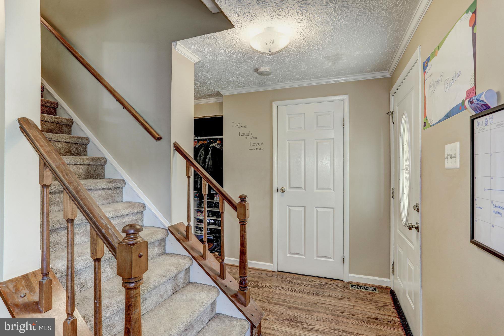8494 Rippled Creek Court Springfield, VA 22153 - Photo 3 of 30 Interior (General)