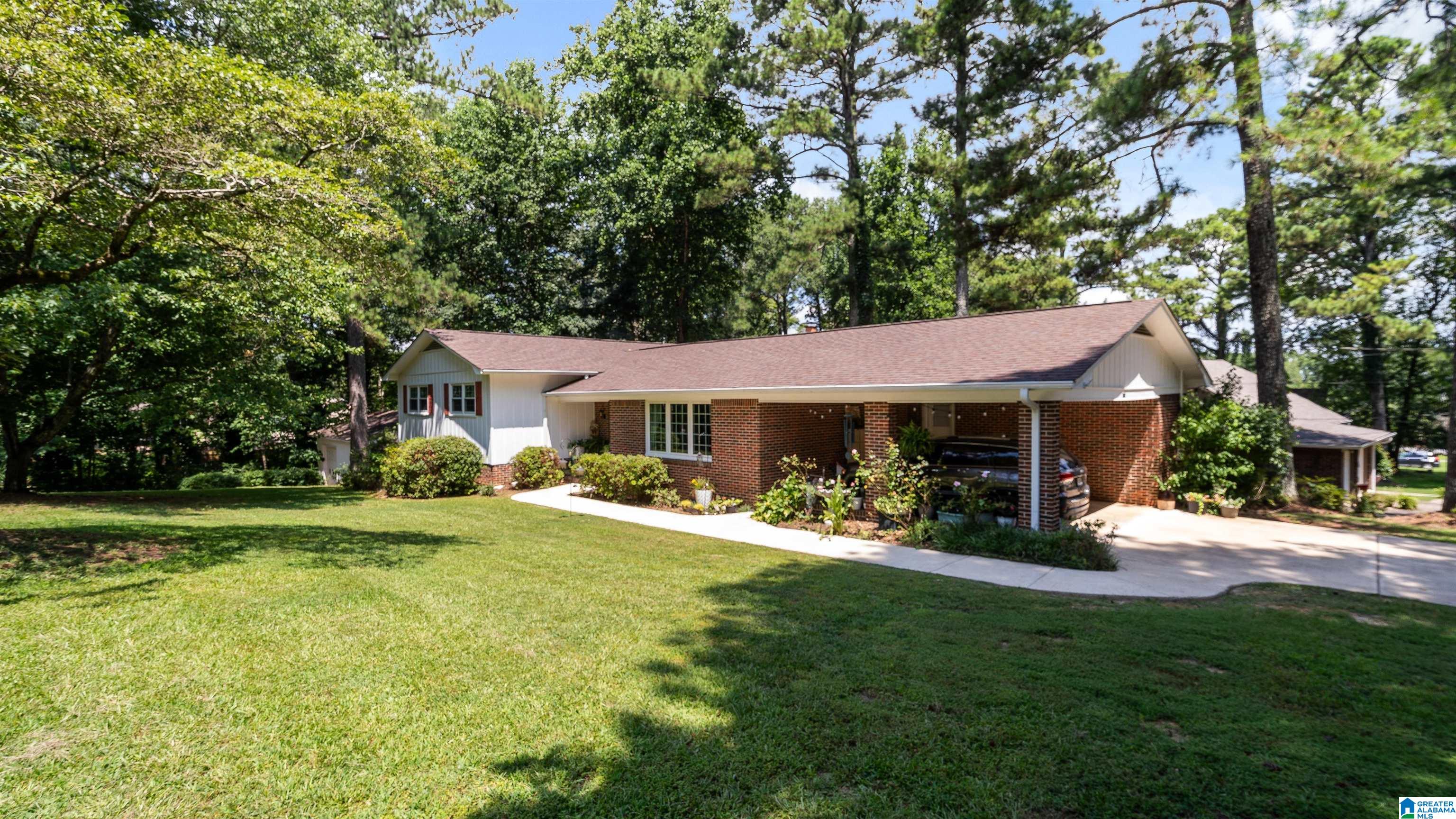 125 Windy Hill Road Rainbow City, AL 35906 - Photo 3 of 38