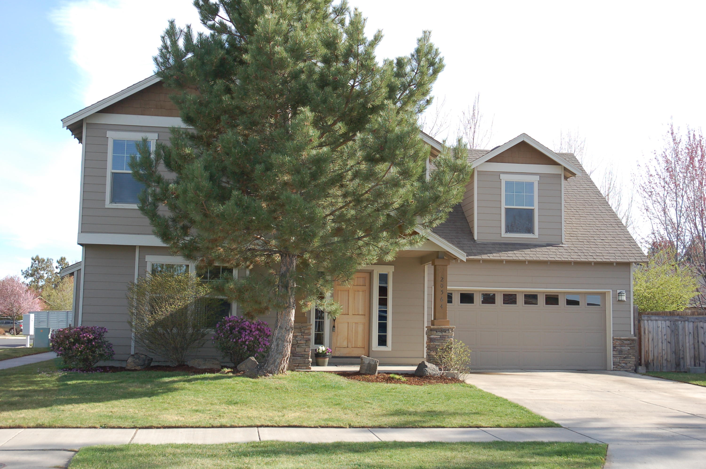 20564 Dylan Loop Bend, OR 97702 - Photo 3 of 31 DYLAN-03