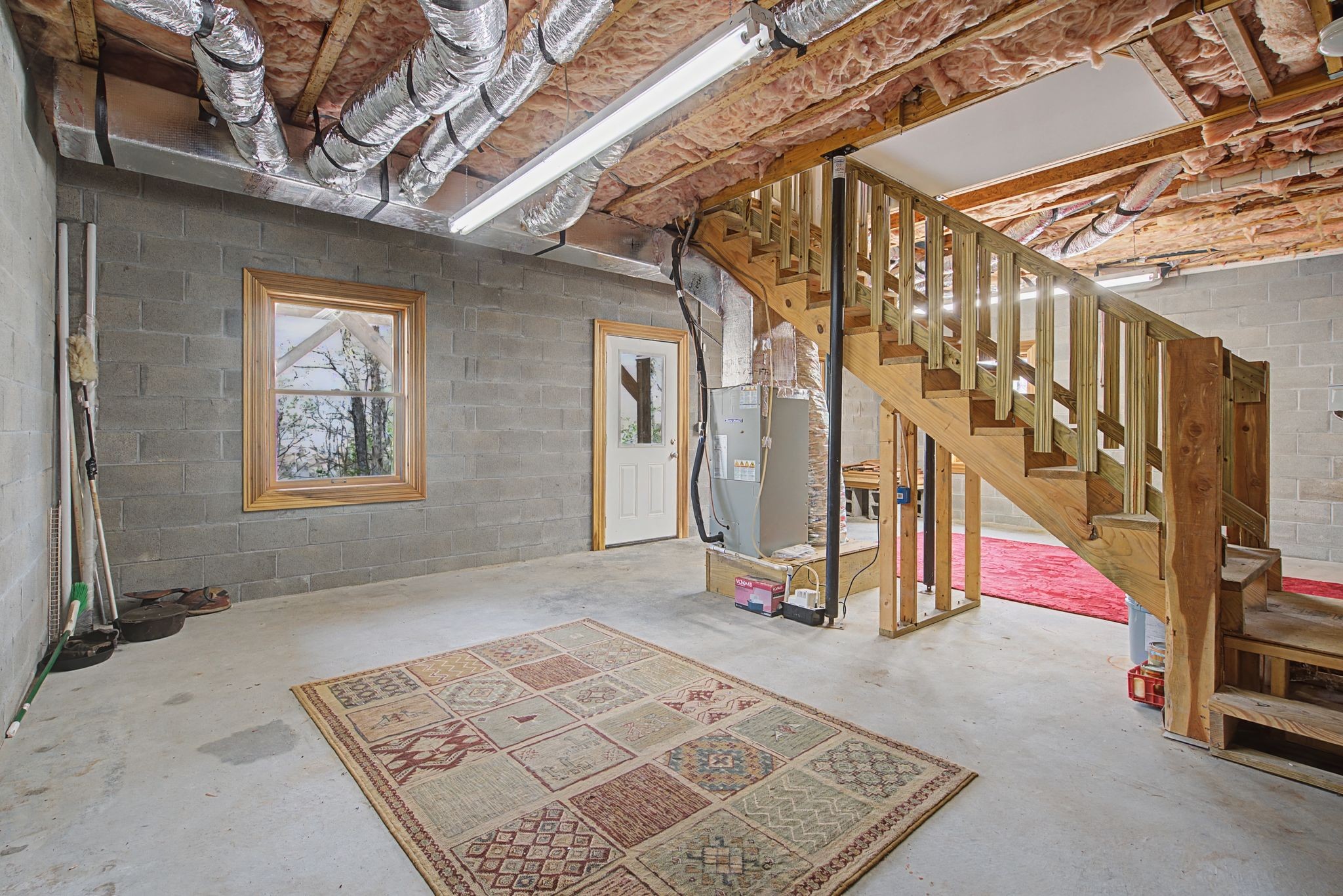1146 Treanor Springs Road Kingston Springs, TN 37082 - Photo 15 of 31 a view of an entryway with a rug