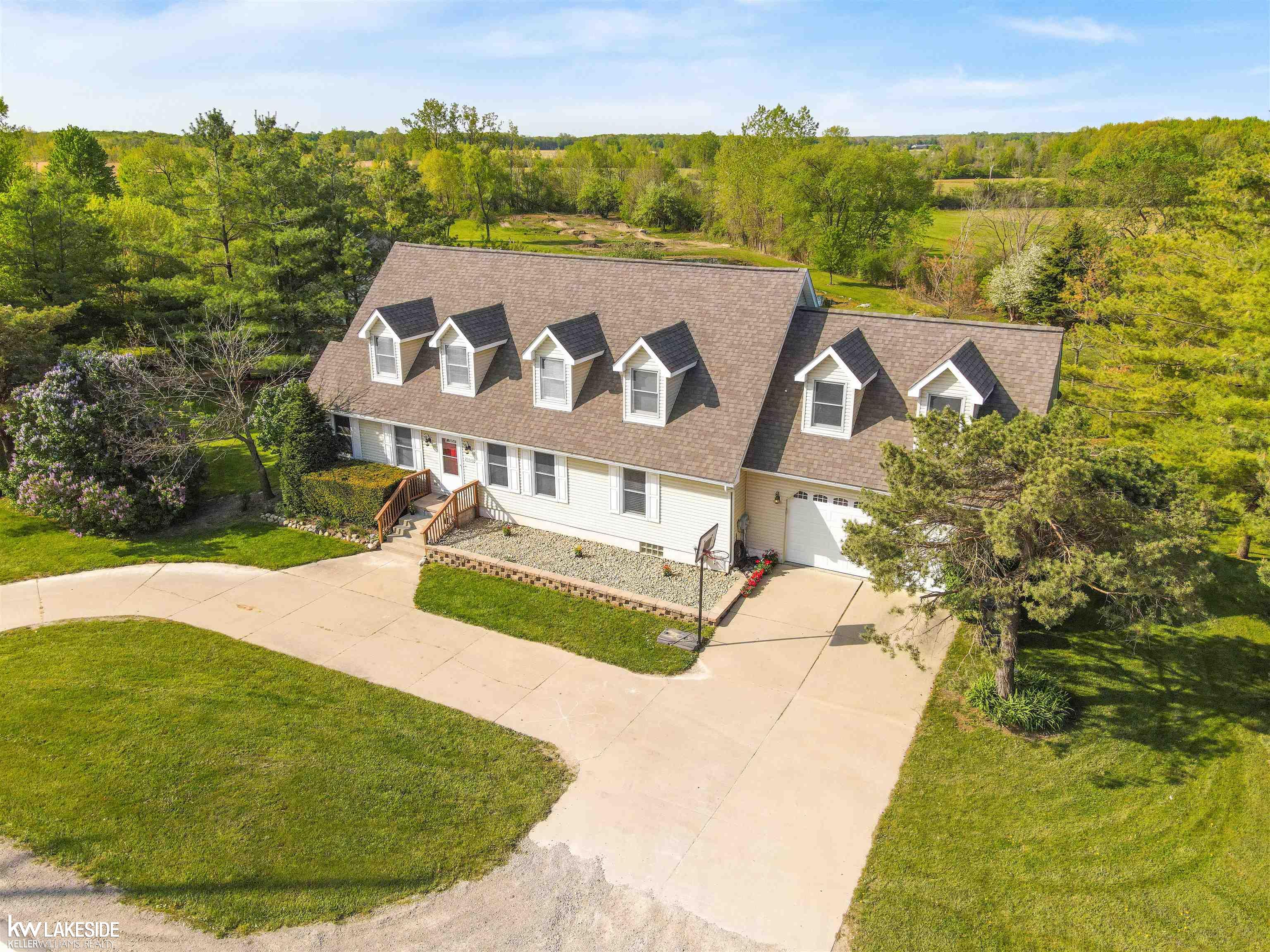 29610 Armada Ridge Road Richmond, MI 48062 - Photo 1 of 46