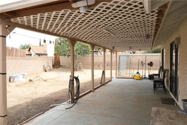 $2,700 | 37138 Vía Cordova, Palmdale, CA 93550