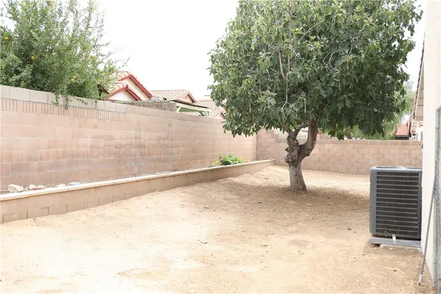 $2,700 | 37138 Vía Cordova, Palmdale, CA 93550