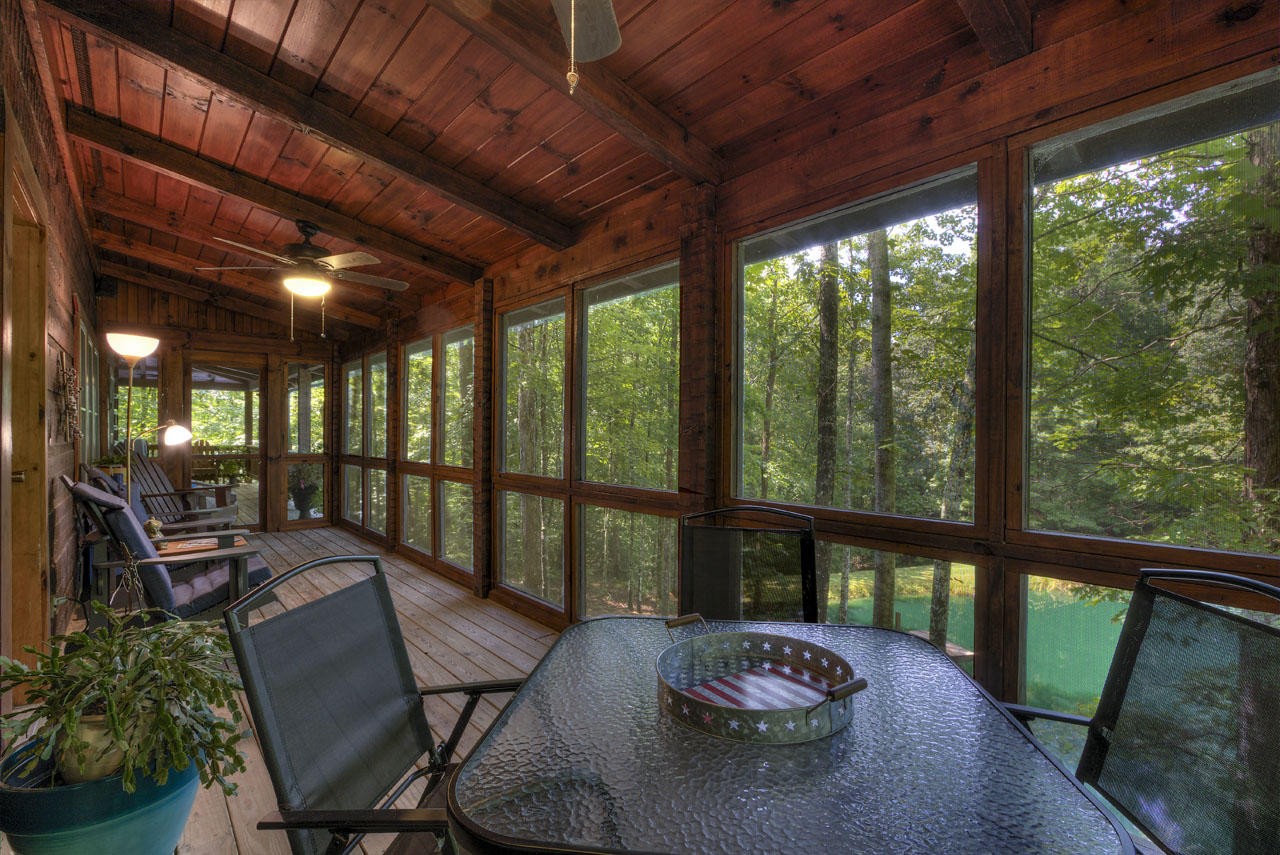 340 Doe Ridge Road Oneida, TN 37841 - Photo 25 of 40 a outdoor space with furniture