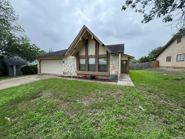 $1,650 | 7114 Winter Ridge, Converse, TX 78109