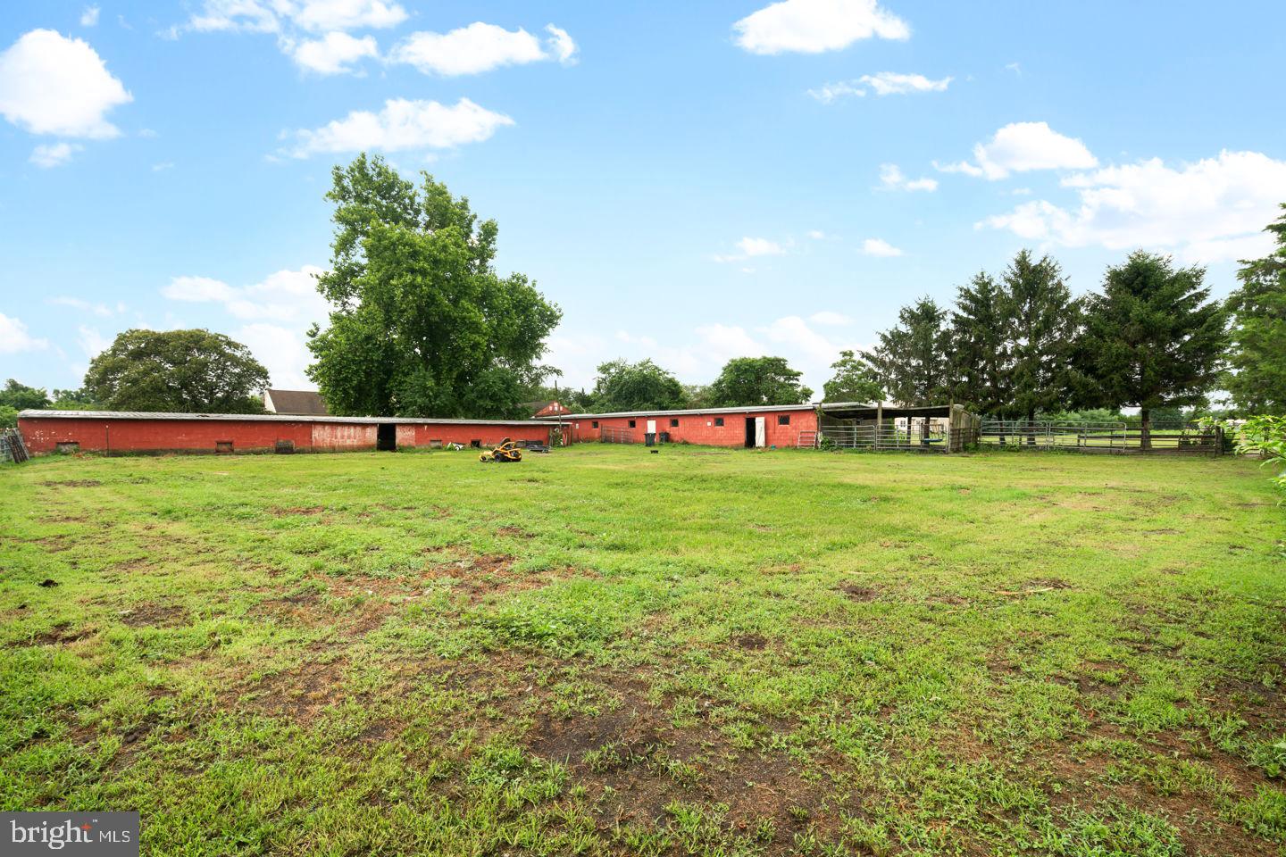 609 Spring Road Hammonton, NJ 08037 - Photo 11 of 44 Grounds