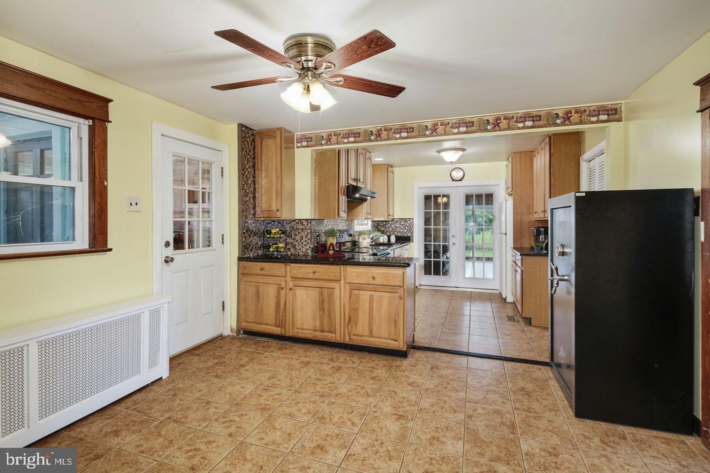 609 Spring Road Hammonton, NJ 08037 - Photo 15 of 44 Kitchen
