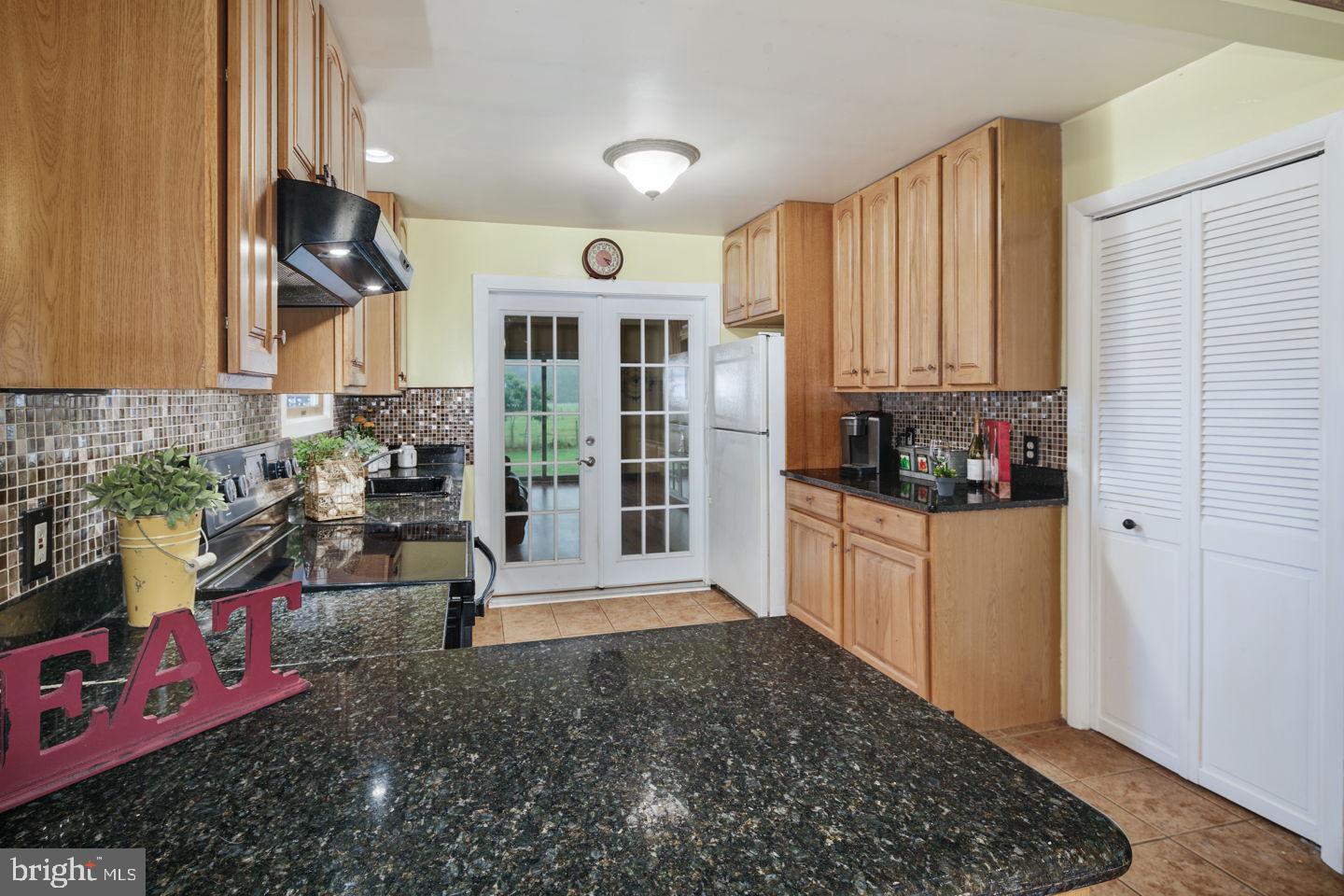 609 Spring Road Hammonton, NJ 08037 - Photo 17 of 44 Kitchen