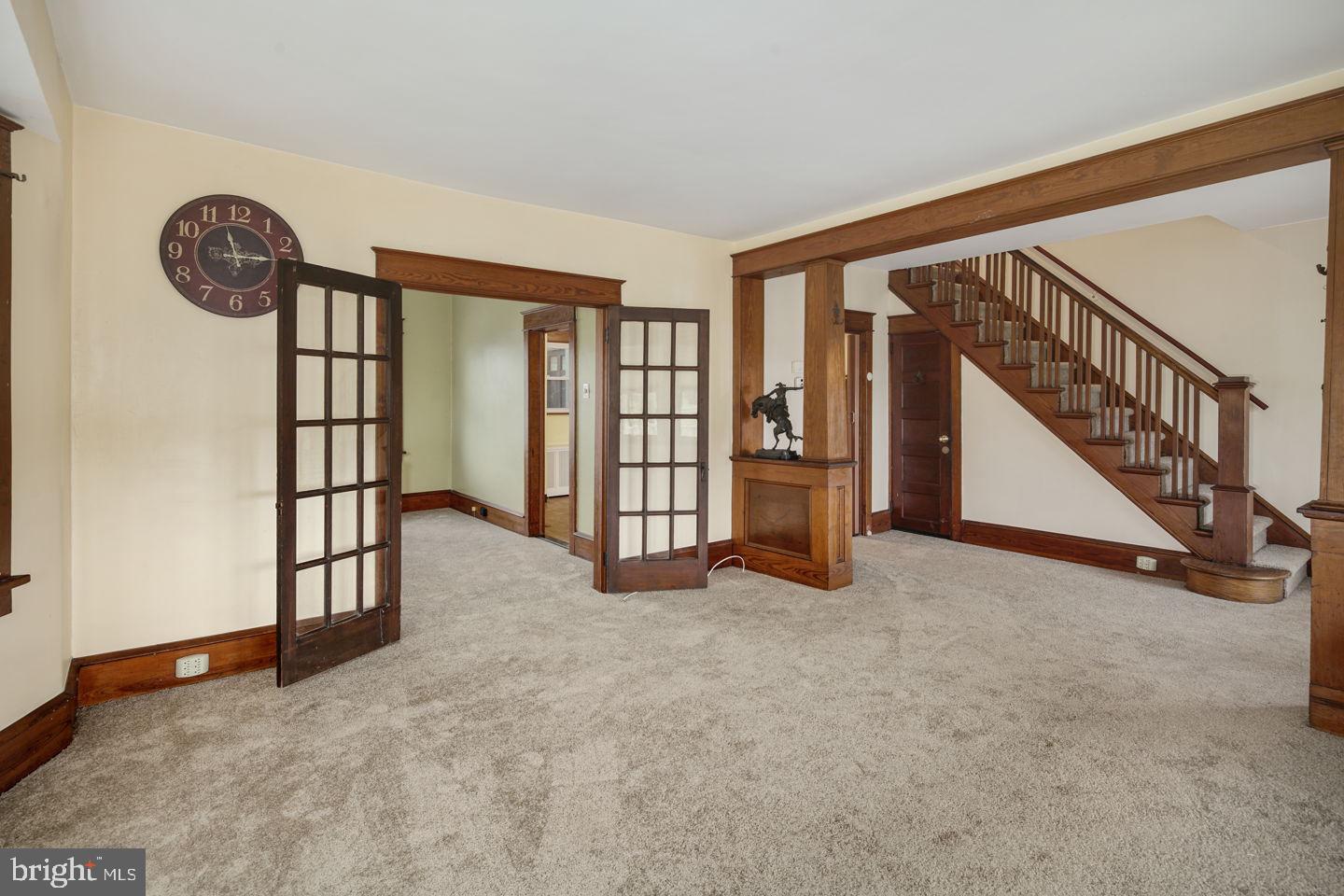 609 Spring Road Hammonton, NJ 08037 - Photo 23 of 44 Living Room