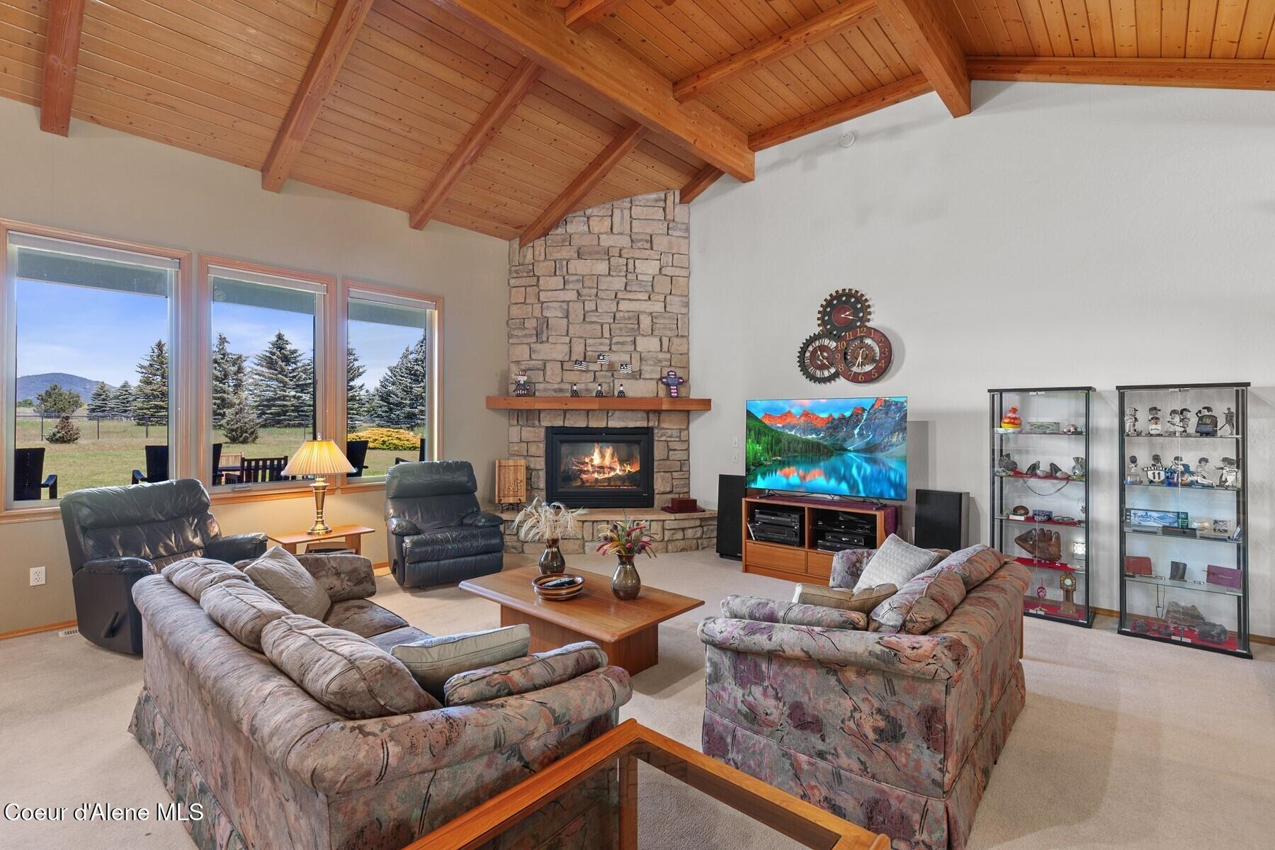 1655 West Diamond Bar Road Rathdrum, ID 83858 - Photo 11 of 55 Vaulted Living Room Depth