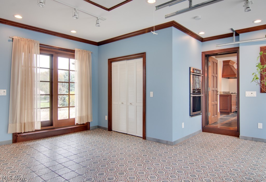 844 Merriman Road Akron, OH 44303 - Photo 12 of 34 Gallery Image 12