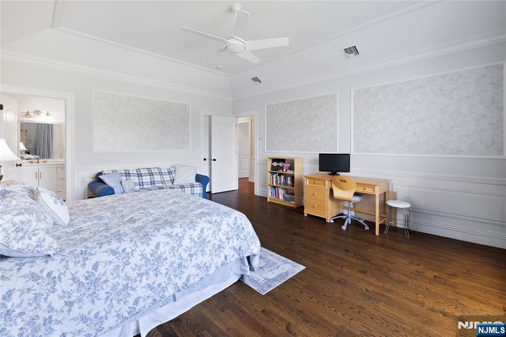 417 Rte 9W Alpine, NJ 07620 - Photo 25 of 50 a bed room with a bed and a chair