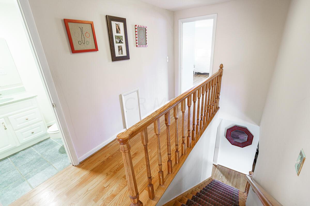 2560 Coventry Road Columbus, OH 43221 - Photo 19 of 49 upstairs hall